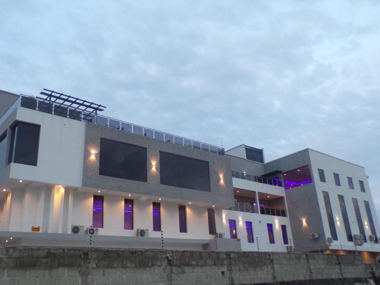 The Mayhill Lekki Esterno foto